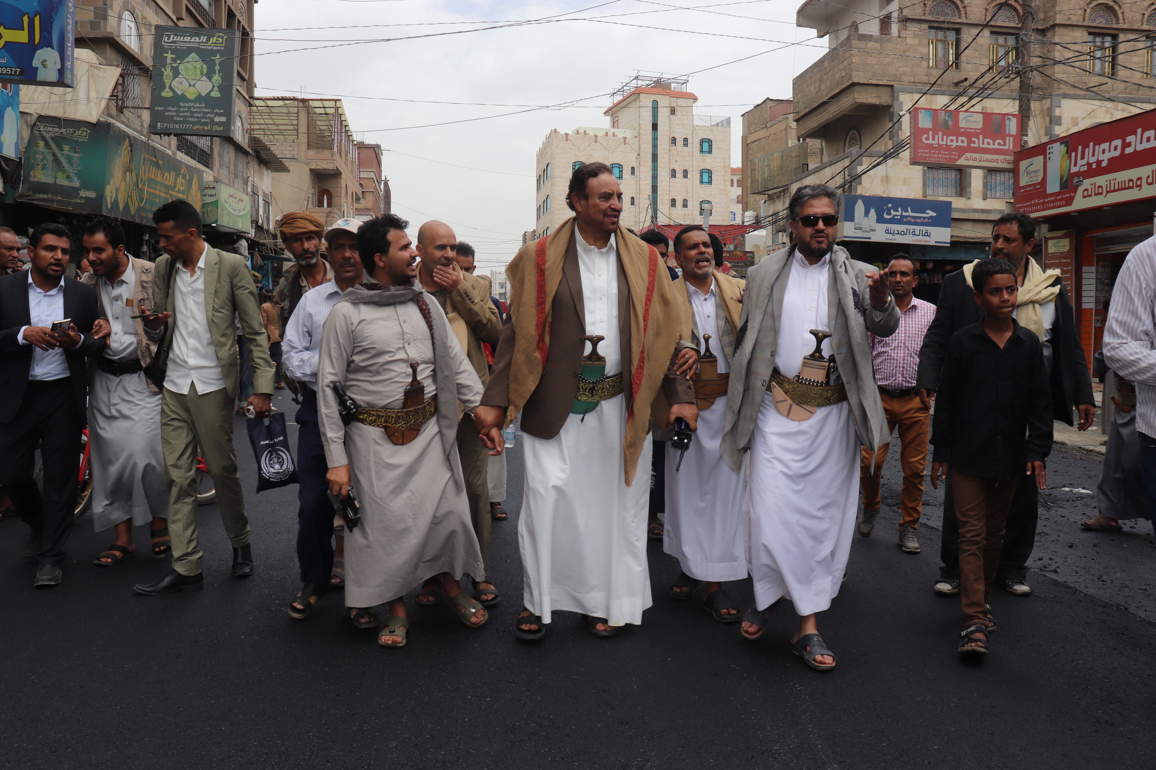 أمين العاصمة يتفقد مشروع ترميم شارع الزهراوي بمديرية السبعين