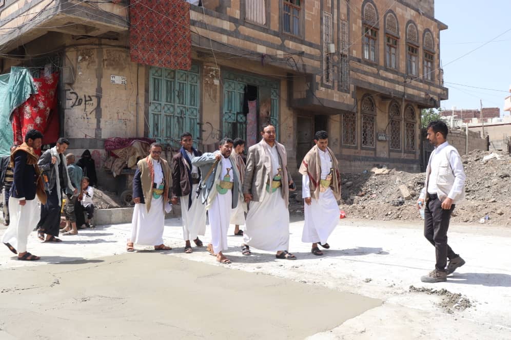 تفقد العمل في مشروع إعادة تأهيل وتنفيذ جسر سطحي بمديرية شعوب