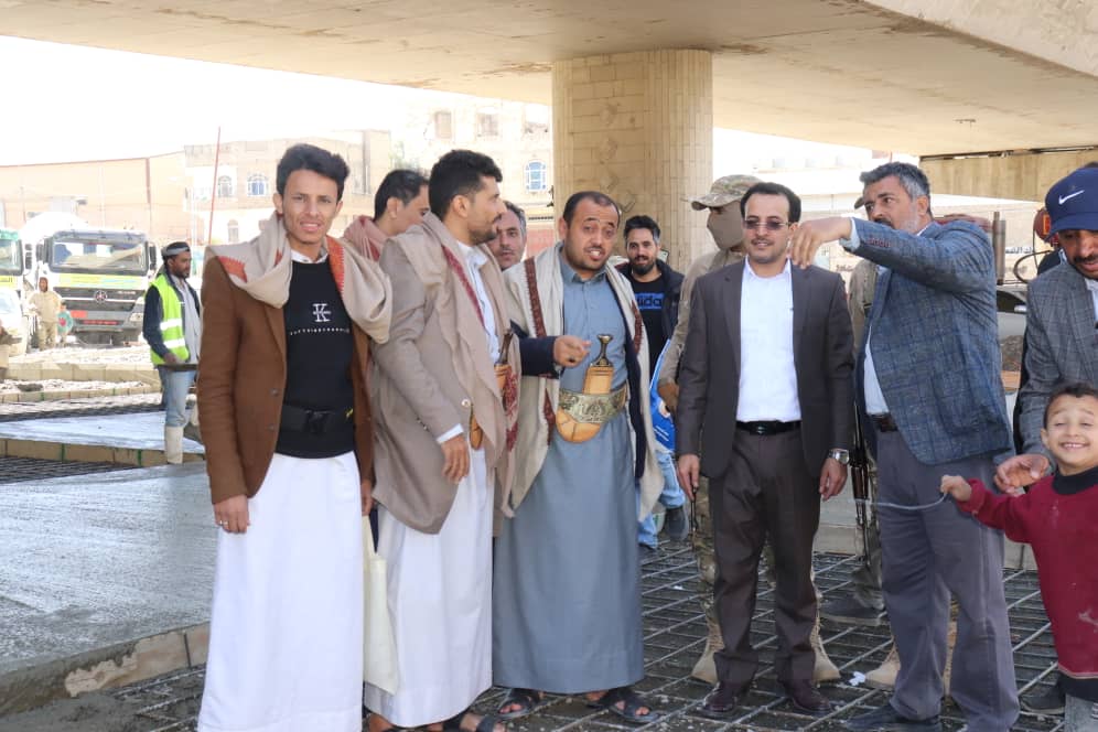 وزير المالية  يتفقد مشروع تأهيل وتنفيذ جسر سطحي بمديرية شعوب