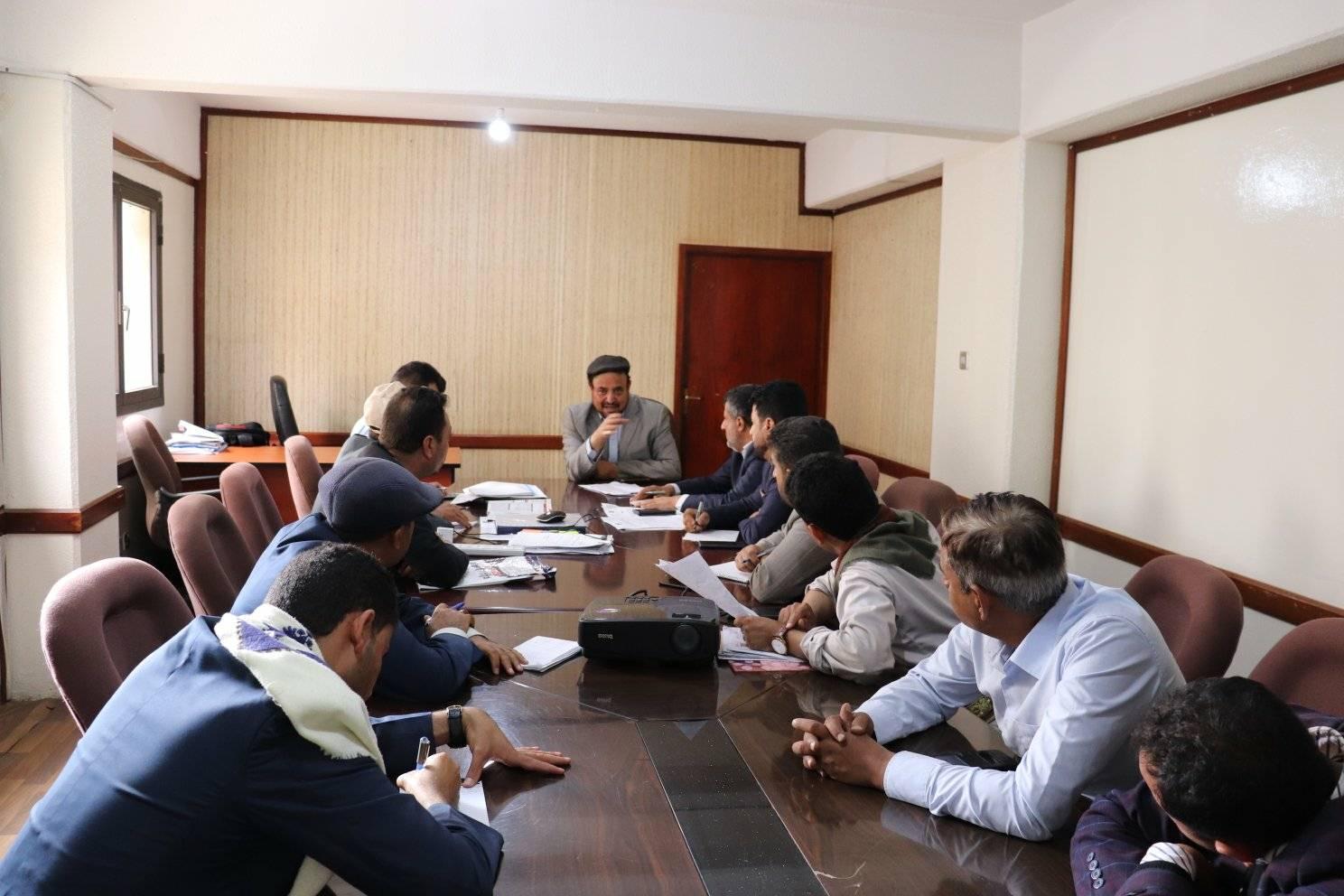 مناقشة استكمال المشاريع الخدمية بأمانة العاصمة